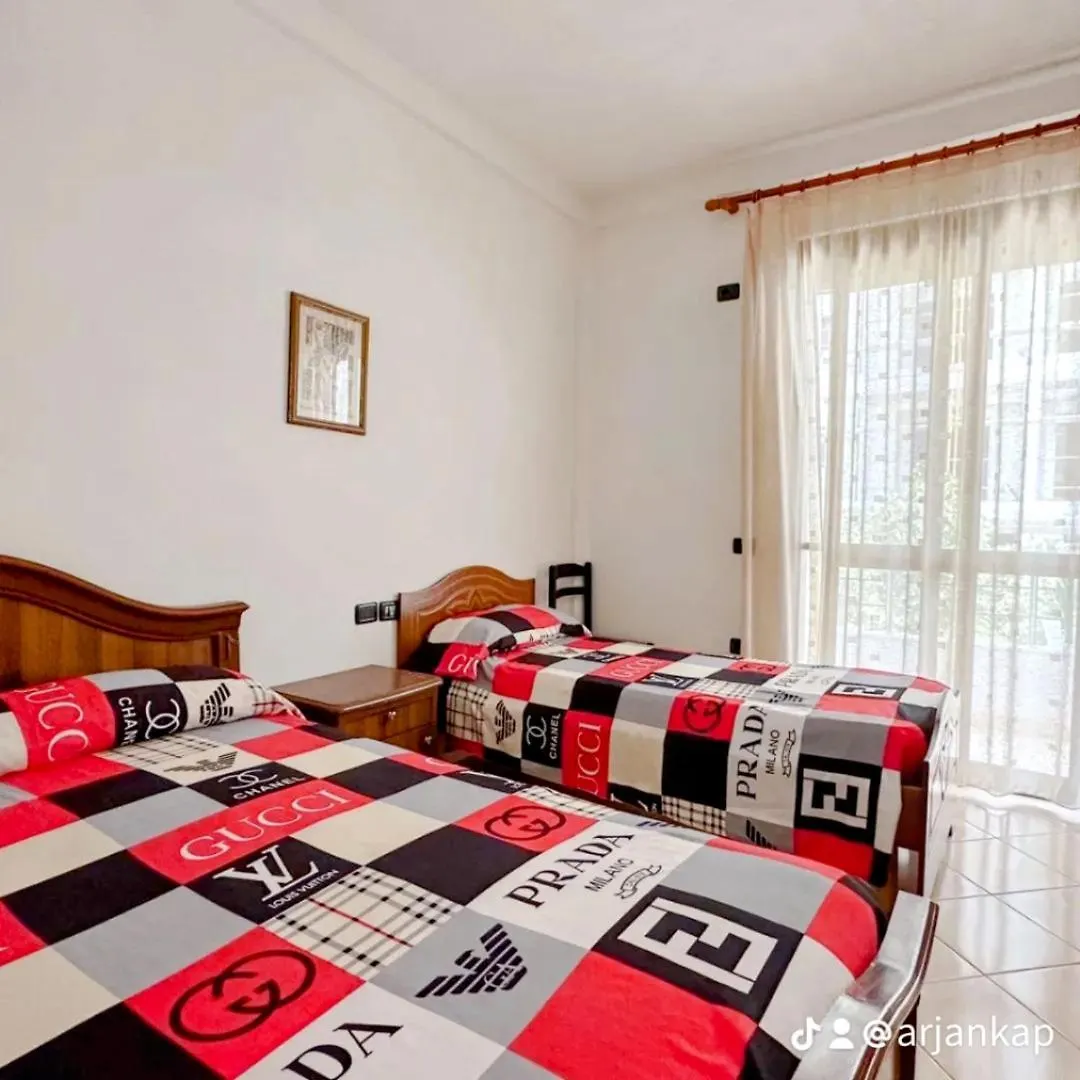 A-Vila Golem  0*, Golem (Tirana)